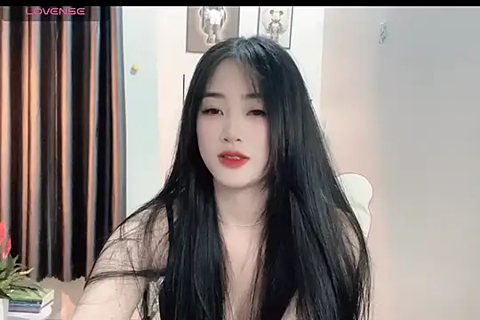 Snapshot of _Aimy_ chatting on 02.11.25 Aimy online show from 02.11.25
