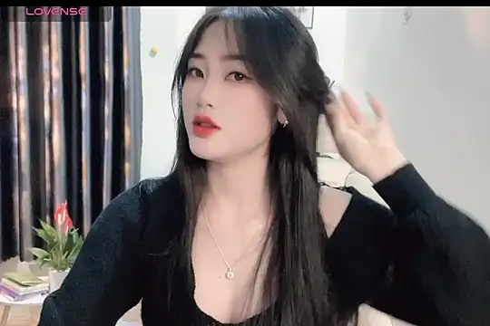 Snapshot of _Aimy_ chatting on 02.19.25 Aimy online show from 02.19.25