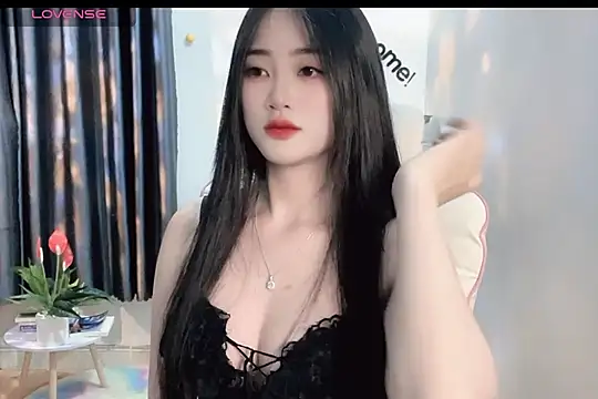 Snapshot of _Aimy_ chatting on 02.20.25 Aimy online show from 02.20.25