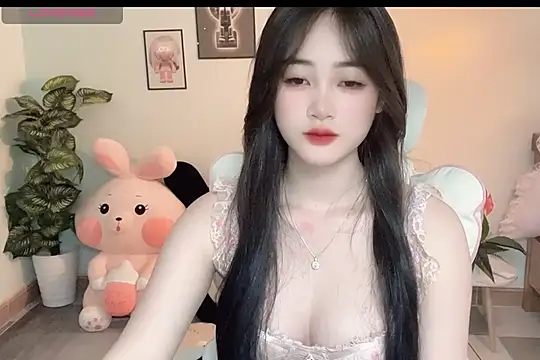 Snapshot of _Aimy_ chatting on 09.22.25 Aimy online show from 09.22.25