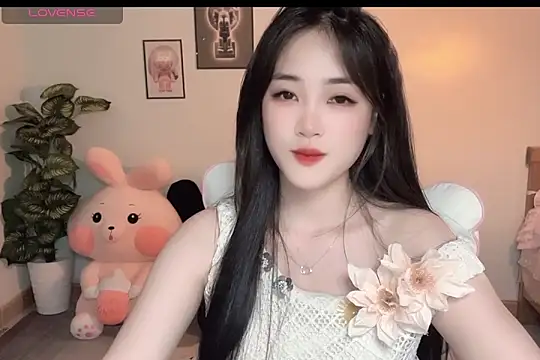 Snapshot of _Aimy_ chatting on 09.29.25 Aimy online show from 09.29.25