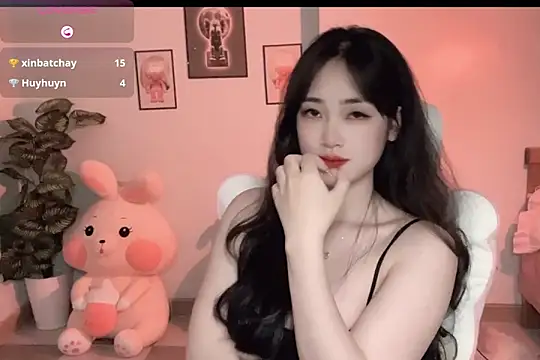 Snapshot of _Aimy_ chatting on 10.11.25 Aimy online show from 10.11.25