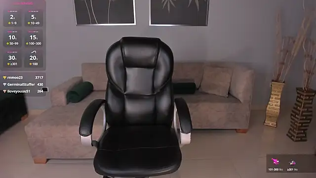 Snapshot of VeronicaCruz_ chatting on 03.01.25 VeronicaCruz online show from 03.01.25