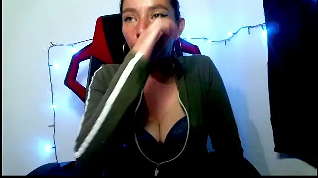 Snapshot of catalina_colombia chatting on 02.13.25 catalina colombia online show from 02.13.25