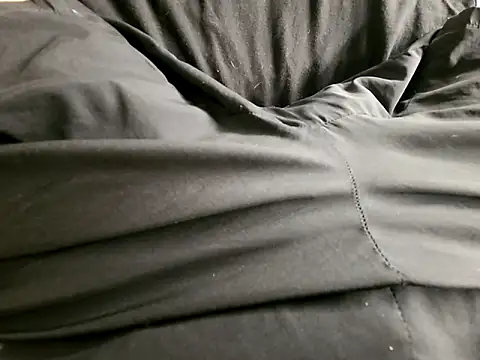 Snapshot of Swapurcrm chatting on 02.15.25 Swapurcrm online show from 02.15.25