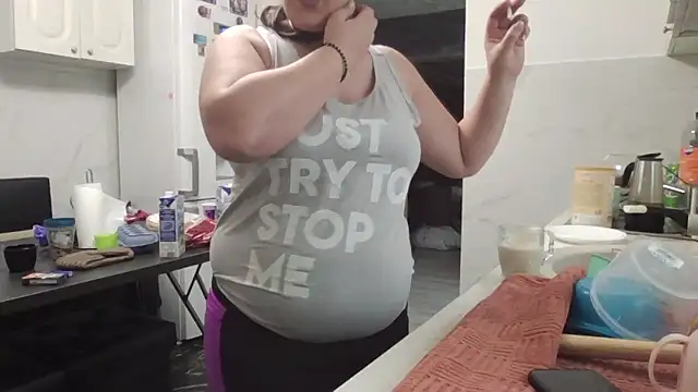 Snapshot of milfmomxx chatting on 12.02.24 milfmomxx online show from 12.02.24