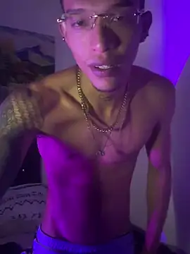 Snapshot of TommyGun_22 chatting on 03.07.25 TommyGun 22 online show from 03.07.25