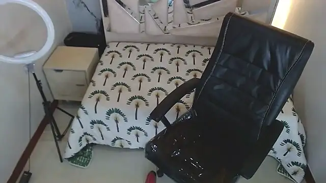 Snapshot of Salome_Milf202 chatting on 09.09.25 Salome Milf202 online show from 09.09.25