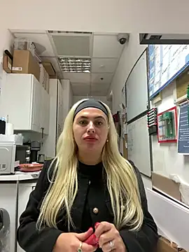 Snapshot of Arabellalee23 chatting on 02.21.25 Arabellalee23 online show from 02.21.25