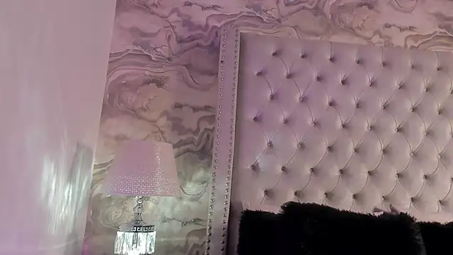 Snapshot of Kev_jenner chatting on 02.22.25 Kev jenner online show from 02.22.25