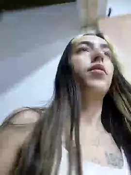 Snapshot of YouliteSllut2 chatting on 12.14.24 YouliteSllut2 online show from 12.14.24