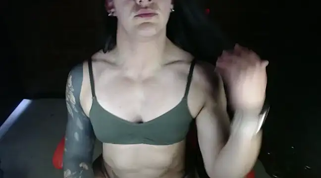 Snapshot of dannafitness chatting on 12.24.24 dannafitness online show from 12.24.24