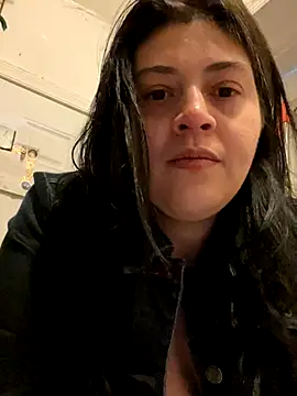 kriztal pretty online show from 11.29.25