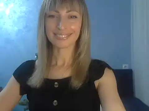 Snapshot of EffectMaya chatting on 01.07.25 EffectMaya online show from 01.07.25