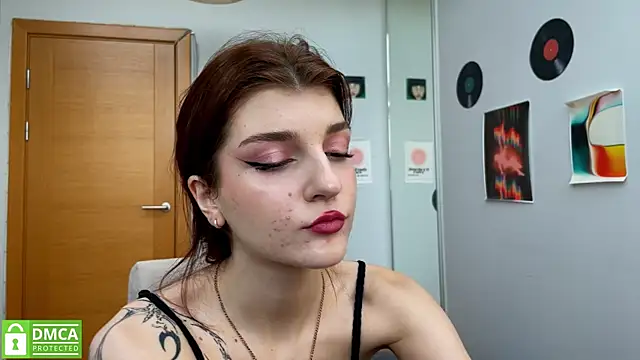 Bunny ShyGirl online show from 02.14.25