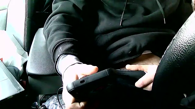 Snapshot of dadyyD95 chatting on 02.04.25 dadyyD95 online show from 02.04.25