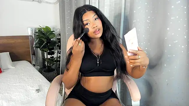 Isaa Coleman  online show from 02.06.25