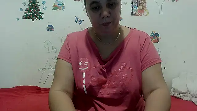 Snapshot of VixenBya chatting on 12.14.24 VixenBya online show from 12.14.24