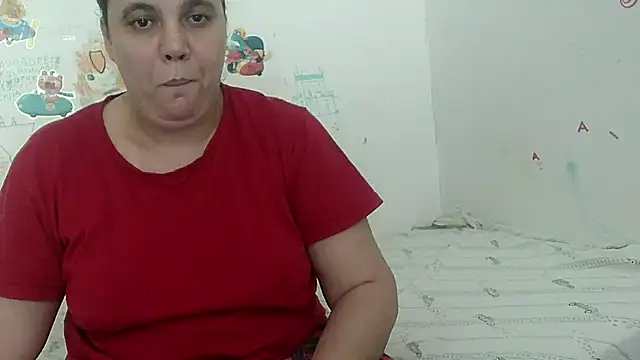 Snapshot of VixenBya chatting on 09.23.25 VixenBya online show from 09.23.25