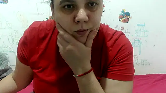 Snapshot of VixenBya chatting on 10.26.25 VixenBya online show from 10.26.25