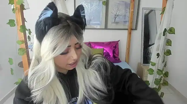 lussyevans24 online show from 02.12.25