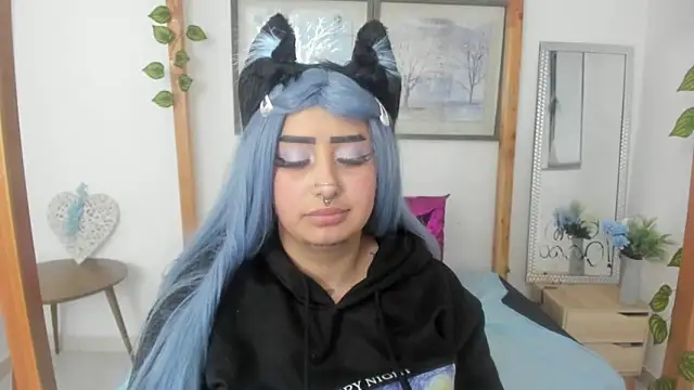 lussyevans24 online show from 03.18.25