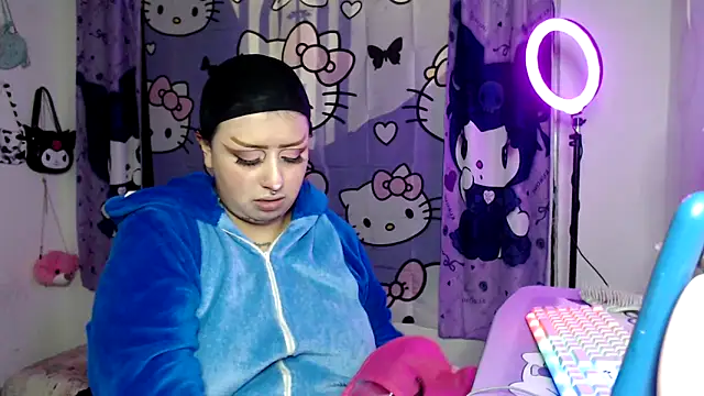 lussyevans24 online show from 11.13.25