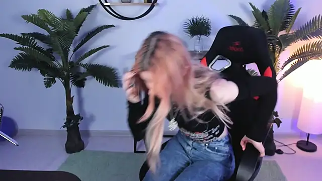 LexiWenford online show from 12.20.24