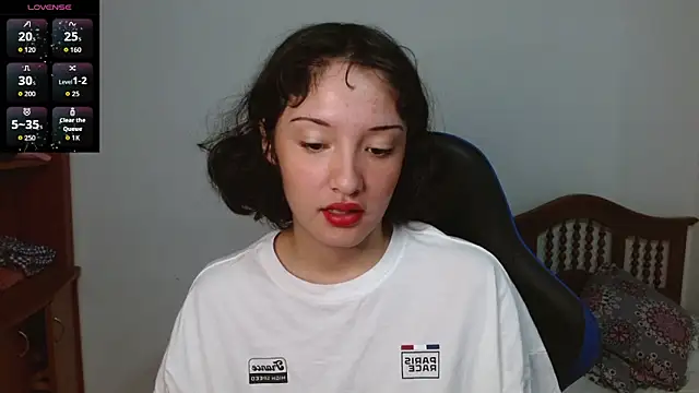 Snapshot of alexaa08 chatting on 09.15.25 alexaa08 online show from 09.15.25