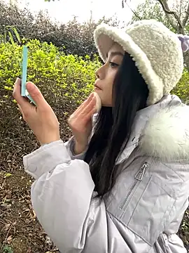 Snapshot of Asia-Melody chatting on 02.14.25 Asia-Melody online show from 02.14.25