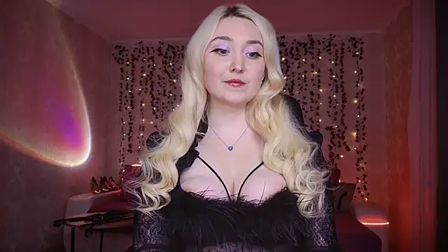 Snapshot of AllisonBlack_ chatting on 10.08.25 AllisonBlack online show from 10.08.25