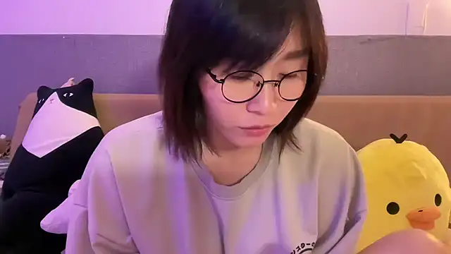 Snapshot of Ashepova000 chatting on 12.10.24 Ashepova000 online show from 12.10.24