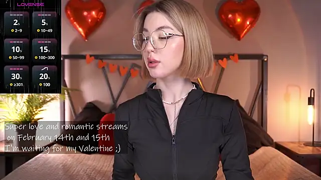 Snapshot of LindaThacker chatting on 02.13.25 LindaThacker online show from 02.13.25