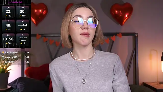 Snapshot of LindaThacker chatting on 02.17.25 LindaThacker online show from 02.17.25