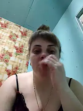 Snapshot of CoddessCrystal chatting on 02.05.25 CoddessCrystal online show from 02.05.25