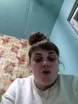 Snapshot of CoddessCrystal chatting on 02.05.25 CoddessCrystal online show from 02.05.25