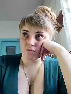 Snapshot of CoddessCrystal chatting on 03.18.25 CoddessCrystal online show from 03.18.25