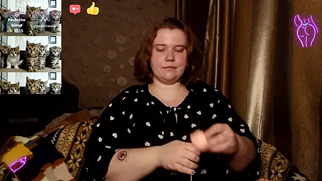 Snapshot of daisy_low chatting on 02.18.25 daisy low online show from 02.18.25