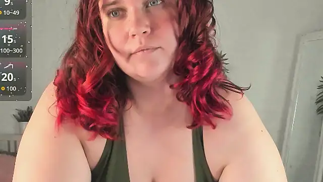 Snapshot of daisy_low chatting on 11.30.25 daisy low online show from 11.30.25