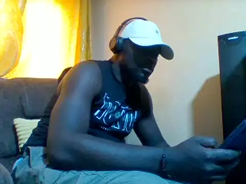 Snapshot of ClinDi chatting on 09.22.25 ClinDi online show from 09.22.25