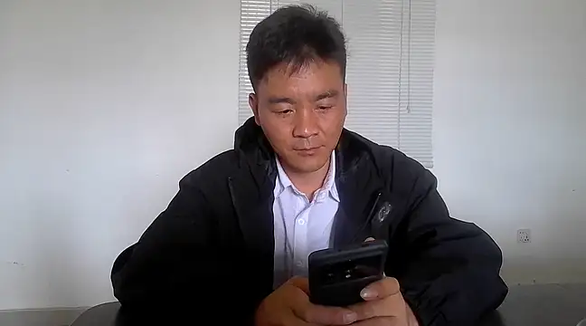 Snapshot of kisstoyousoon2024 chatting on 03.03.25 kisstoyousoon2024 online show from 03.03.25