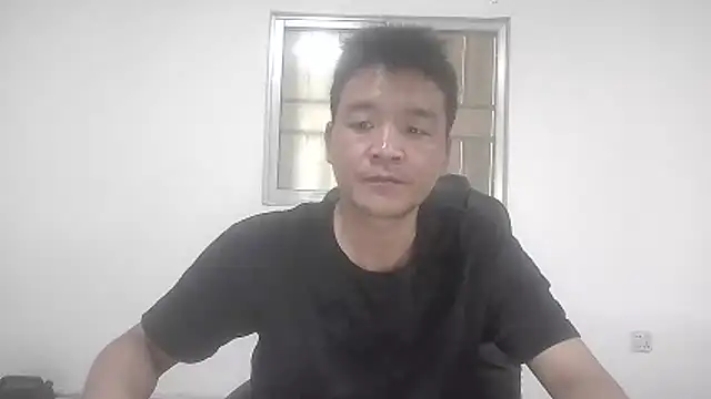 Snapshot of kisstoyousoon2024 chatting on 10.14.25 kisstoyousoon2024 online show from 10.14.25