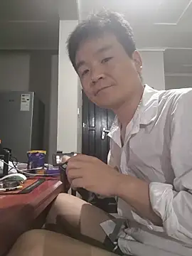 Snapshot of kisstoyousoon2024 chatting on 11.06.25 kisstoyousoon2024 online show from 11.06.25