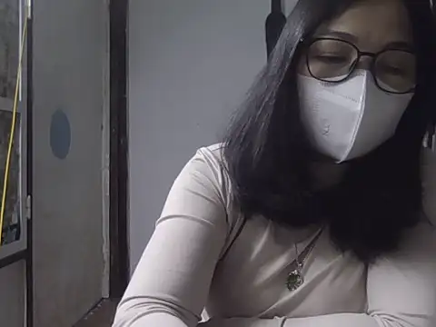 JuliaCiona online show from 11.18.25