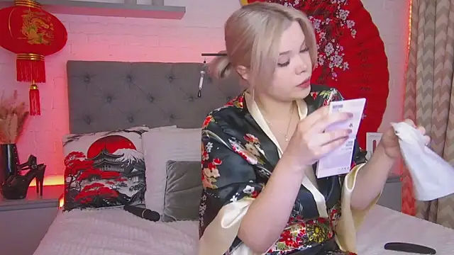 Born to Blow online show from 10.27.25