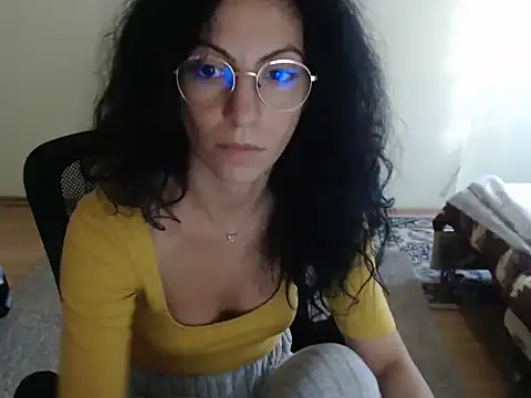 Emmatoo online show from 10.13.25