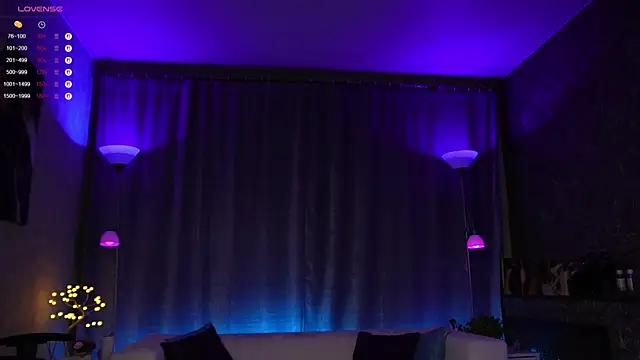 Amely Young online show from 03.12.25