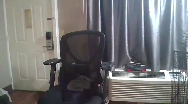 Snapshot of Mrbbc803 chatting on 02.10.25 Mrbbc803 online show from 02.10.25