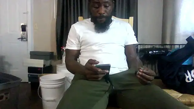 Snapshot of Mrbbc803 chatting on 09.28.25 Mrbbc803 online show from 09.28.25