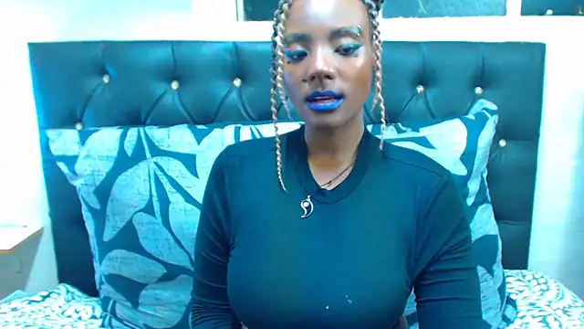 SAVAGExBOO online show from 12.16.24